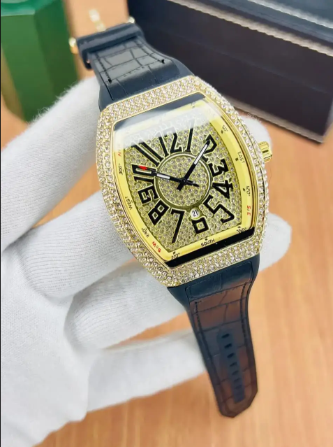 Diamond Stone Men's Luxury Fashion Watch - Black Gold